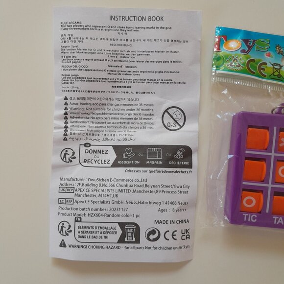 Tic-Tac-Toe Game Key Chain Toy - Picture 6 of 7